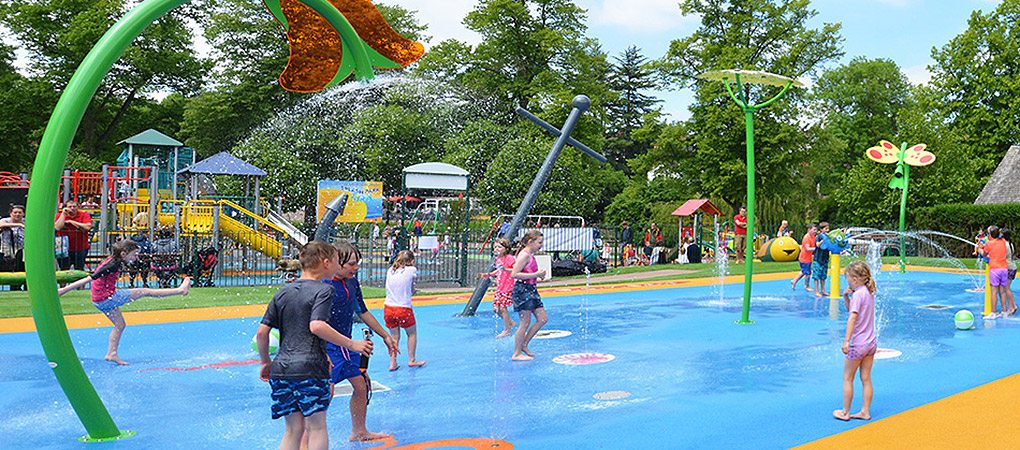 Aqua play installation